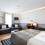 Hotel Petit Lafayette